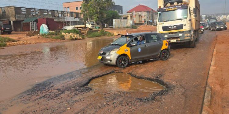 Motorists Appeal for Urgent Rehabilitation of Kasoa–Mallam Highway Stretch