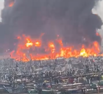 Fire Destroys Premix Fuel Station at Bosomtwi-Sam Fishing Harbour in Sekondi