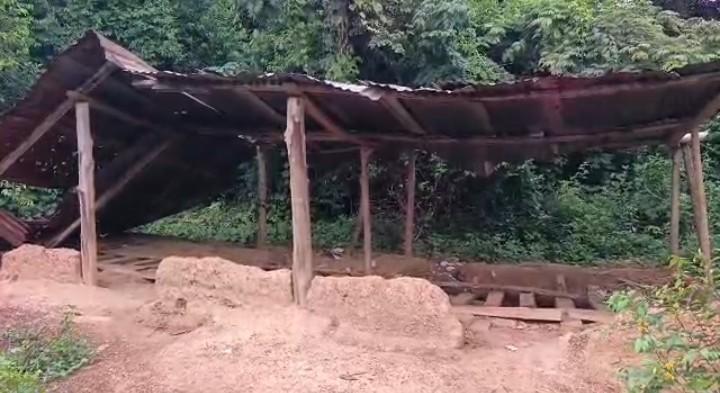Old Drobo Residents Cry for Toilet Facilities, Accuse MP and DCE of Neglect